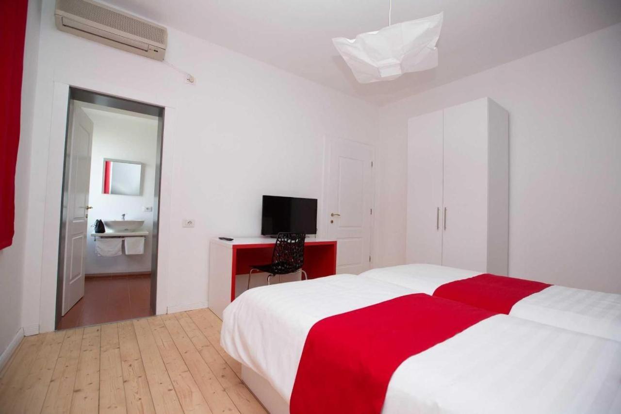 Hotel Rimini Tirana Esterno foto