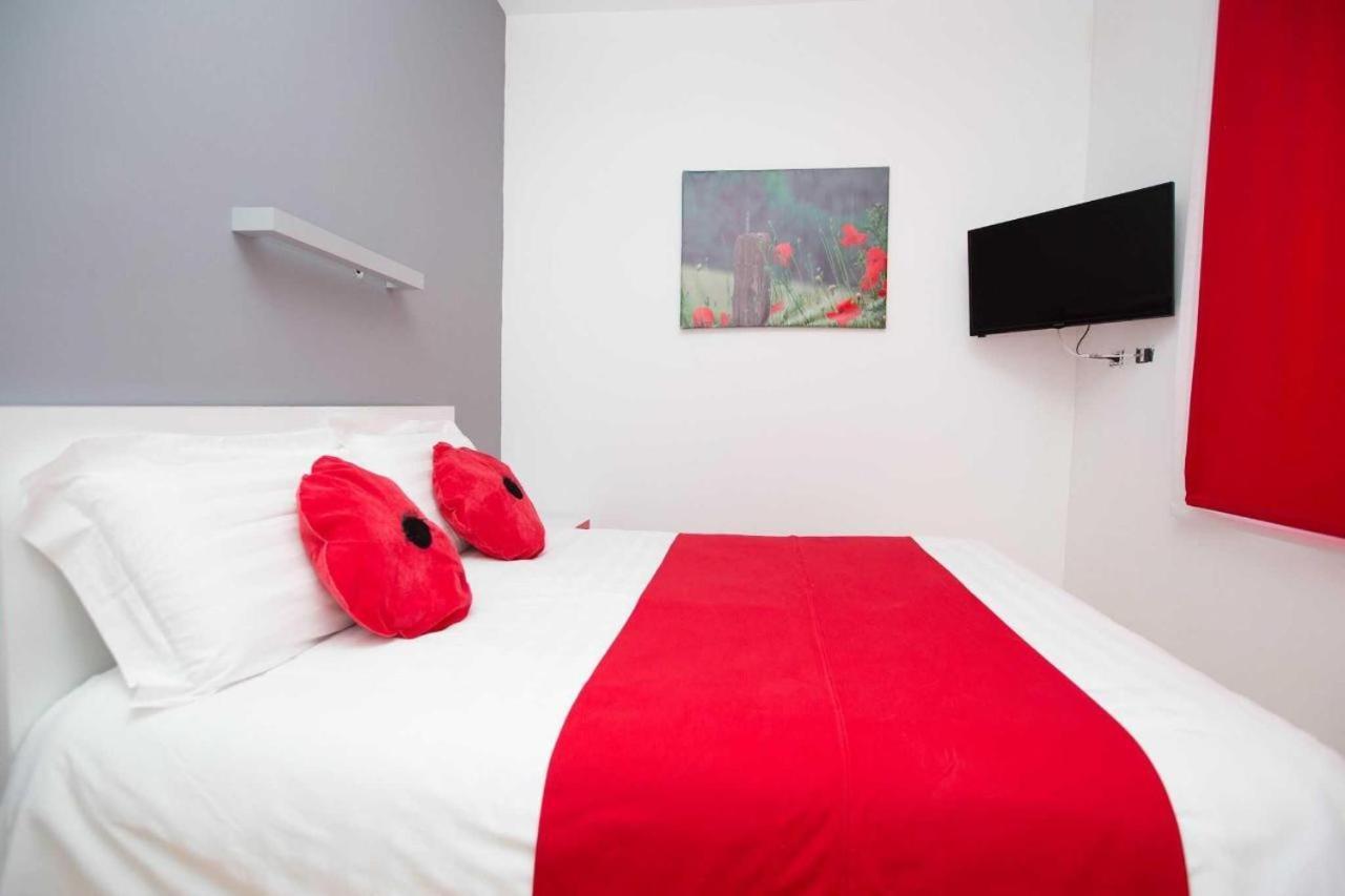 Hotel Rimini Tirana Esterno foto