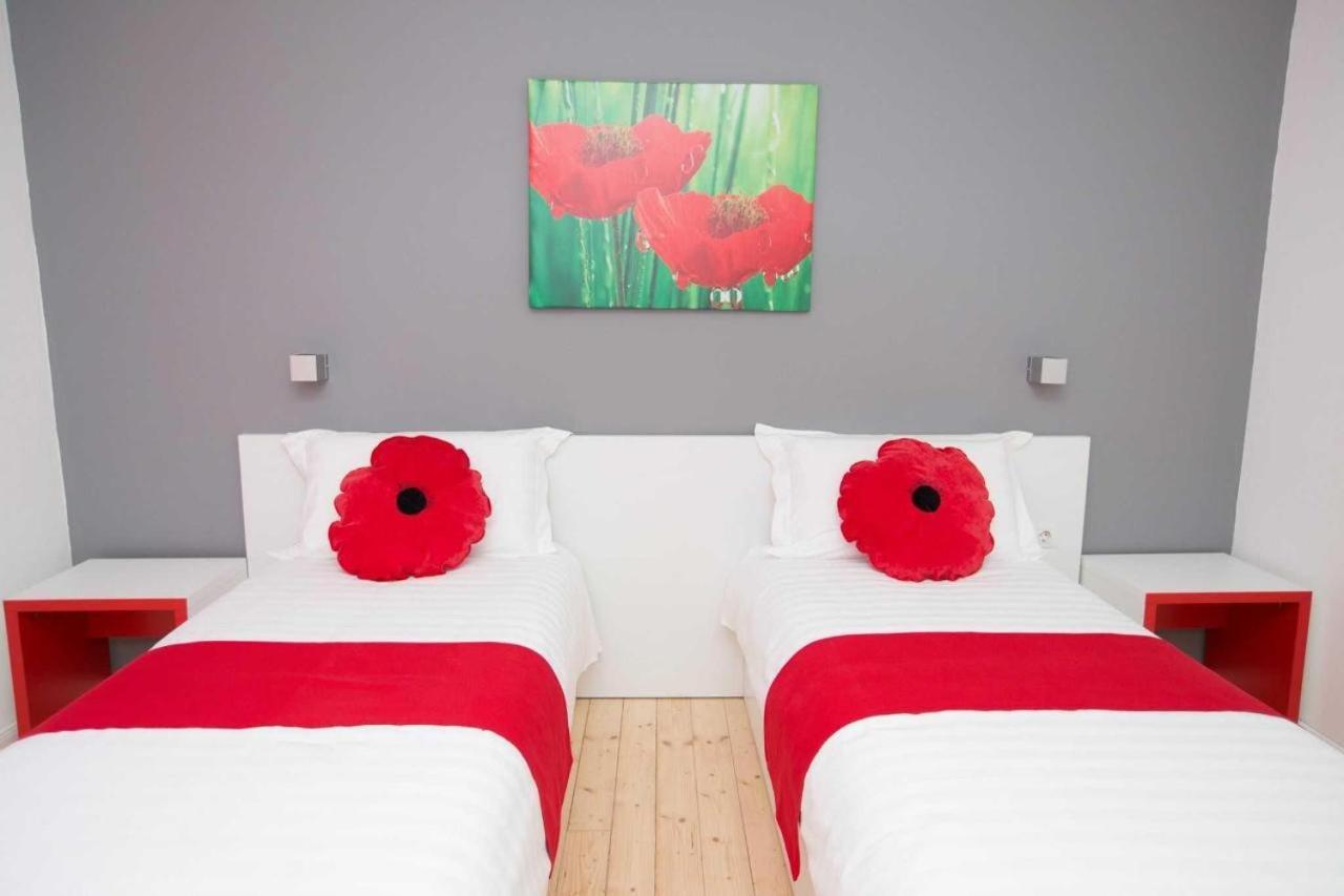 Hotel Rimini Tirana Esterno foto