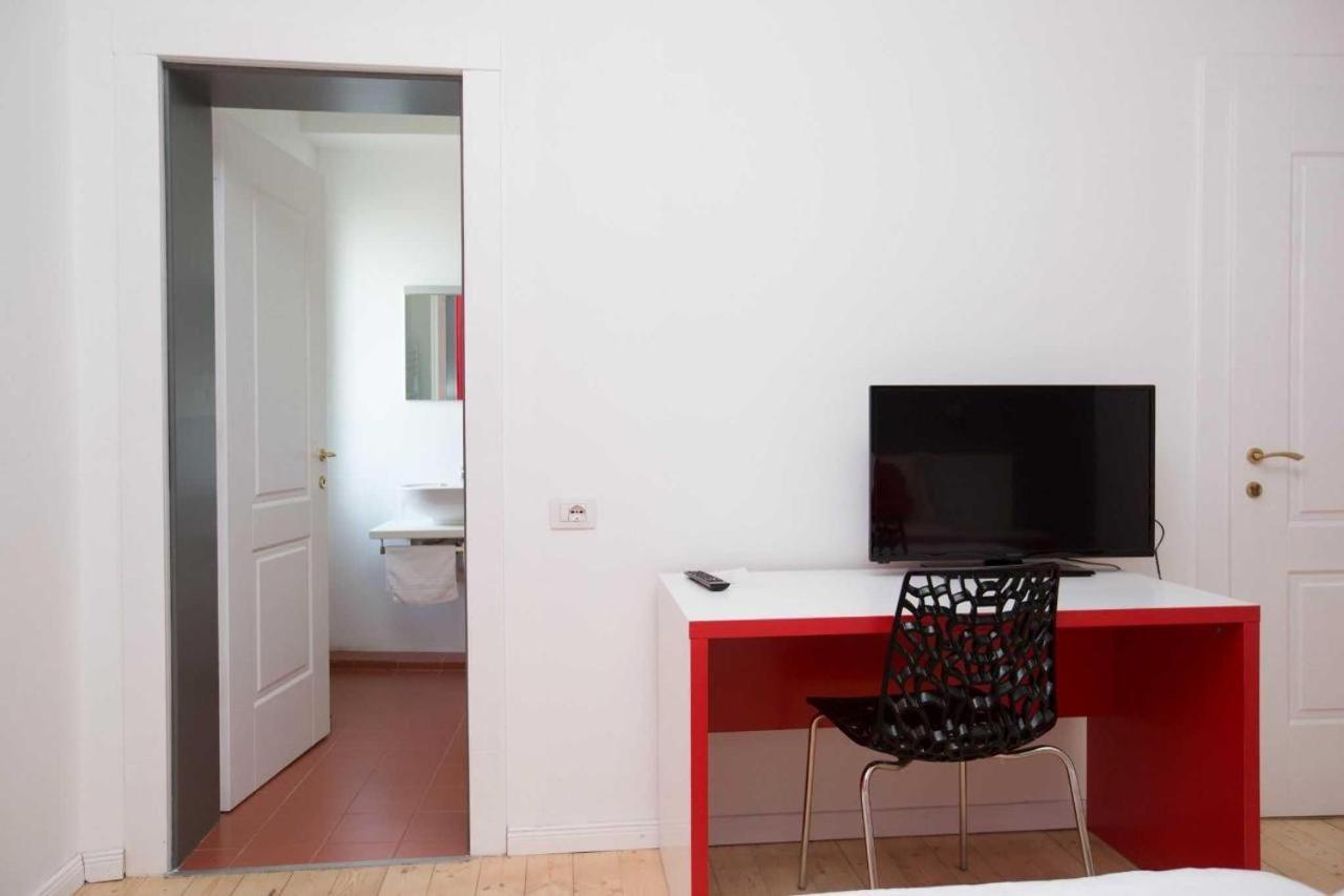 Hotel Rimini Tirana Esterno foto