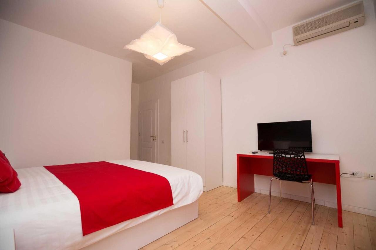 Hotel Rimini Tirana Esterno foto