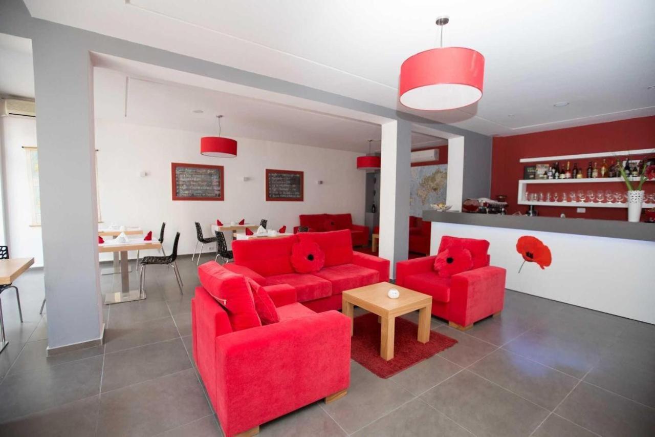 Hotel Rimini Tirana Esterno foto