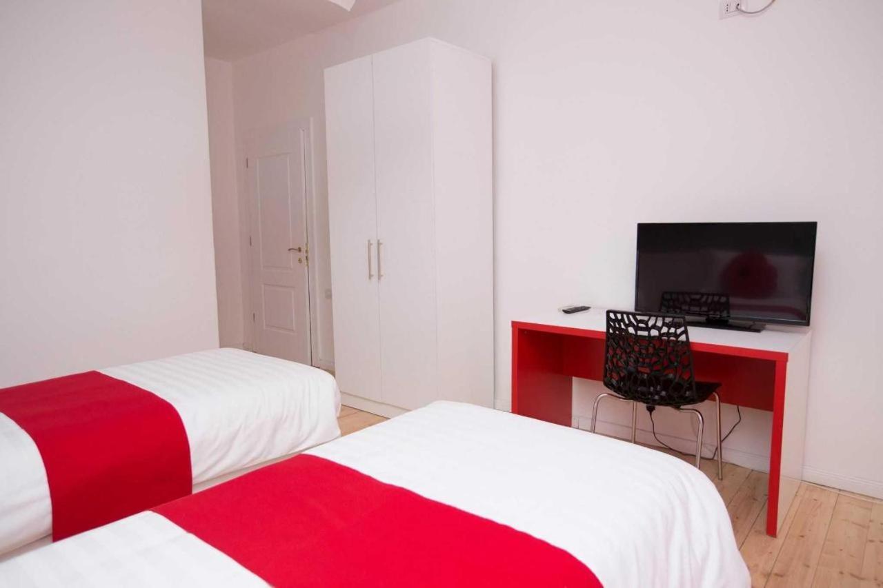 Hotel Rimini Tirana Esterno foto