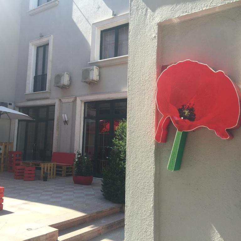 Hotel Rimini Tirana Esterno foto