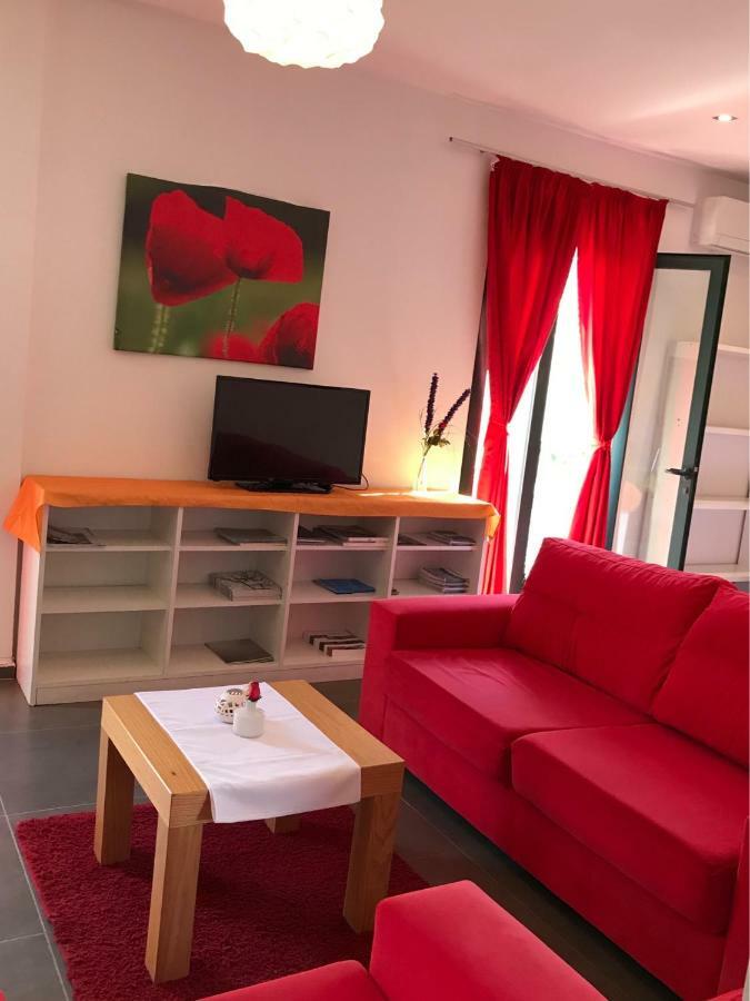 Hotel Rimini Tirana Esterno foto